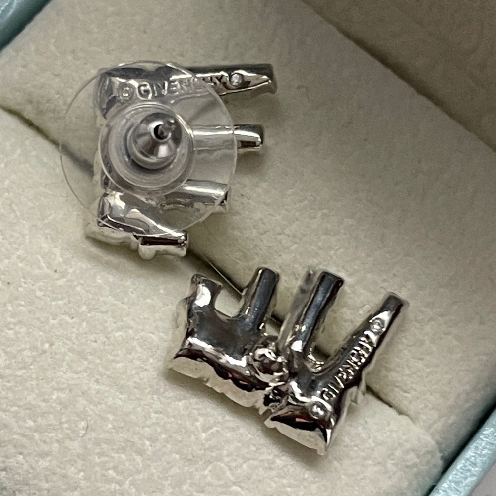 ✨Givenchy Elegant Silver Crystal Bling Eye Lash Post Earrings✨LIKE BRAND NEW - Picture 8 of 8